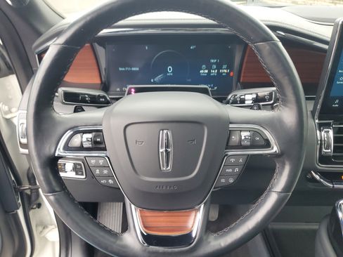 Certified 2023 Lincoln Navigator Reserve image 14