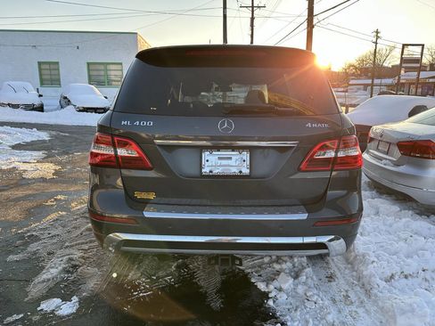 Used 2015 Mercedes-Benz ML 400 ML 400 AWD 4MATIC 4dr SUV w/ Parking Assist Package image 15