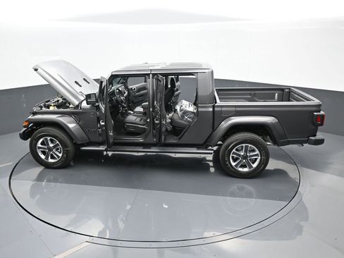 Used 2024 Jeep Gladiator Sport w/ Premium Package image 67