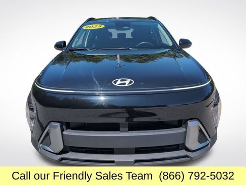 Used 2025 Hyundai Kona SEL AWD/4WD image 9