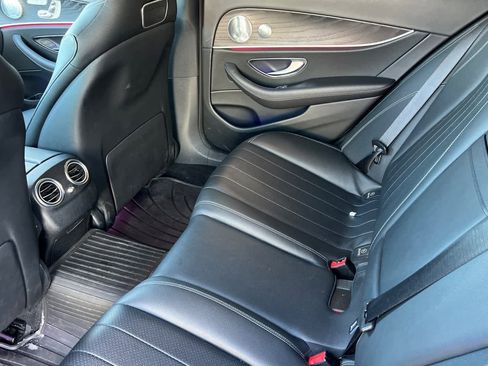Used 2019 Mercedes-Benz E 300 image 5
