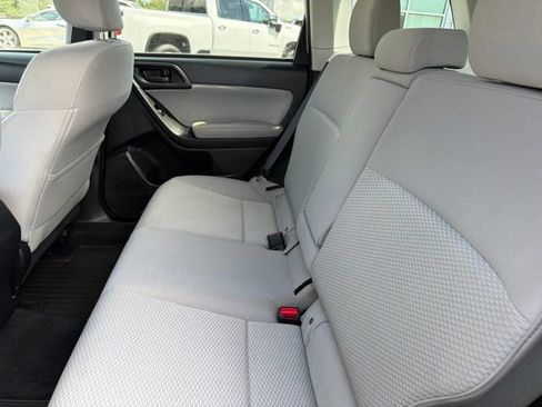 Used 2018 Subaru Forester 2.5i Premium AWD/4WD image 9