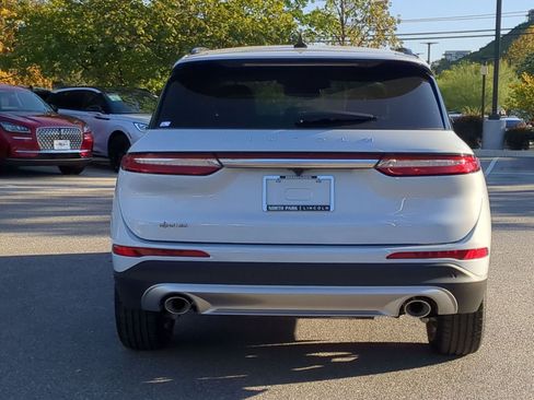 New 2026 Lincoln Corsair Premiere image 4