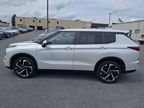 Used 2024 Mitsubishi Outlander SE AWD/4WD image 8