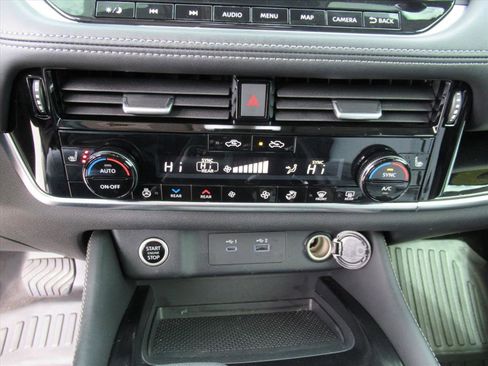 Used 2022 Nissan Rogue SL w/ SL Premium Package image 25