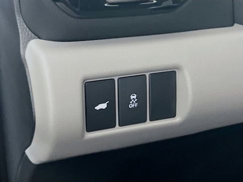 Used 2025 Honda Pilot Touring image 25