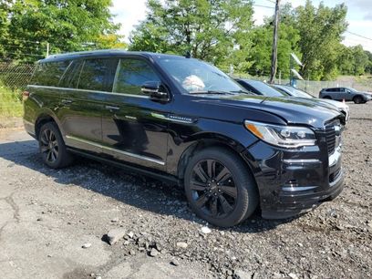 Used 2024 Lincoln Navigator L Reserve w/ Monochromatic Package