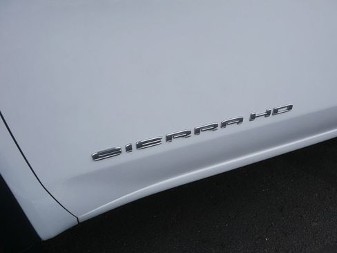 Used 2024 GMC Sierra 2500 Pro AWD/4WD image 4