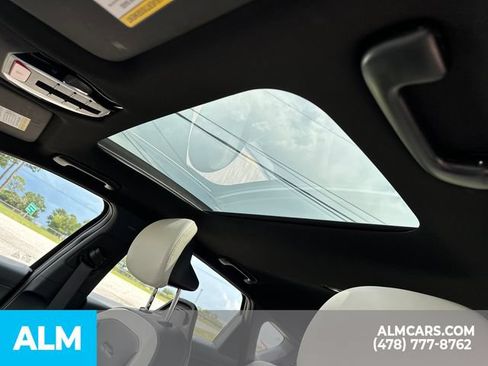 Used 2025 Kia K4 GT-Line Turbo FWD image 37