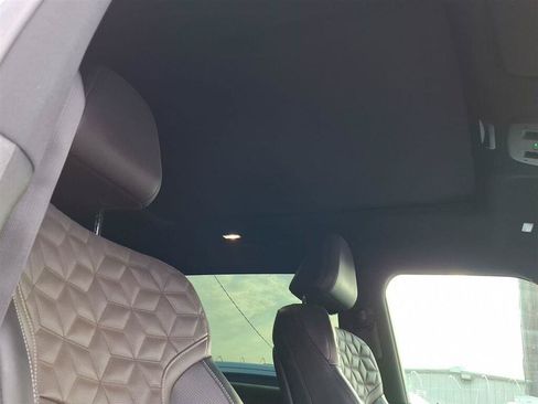 Used 2025 Nissan Armada Platinum w/ Convenience Package RWD image 11