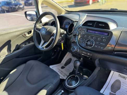 Used 2013 Honda Fit Sport image 4