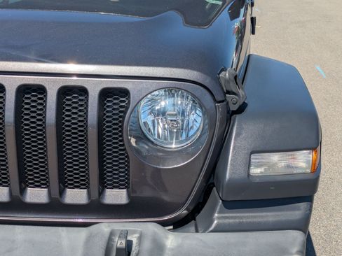 Used 2018 Jeep Wrangler Unlimited Sport S AWD/4WD image 12