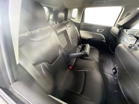 Used 2022 Jeep Compass Limited image 24