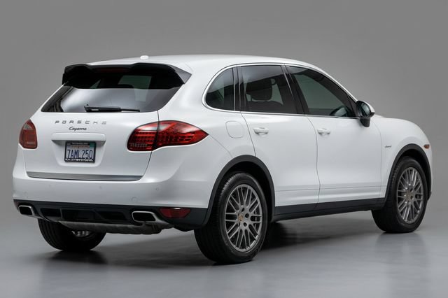 Used 2013 Porsche Cayenne Diesel AWD/4WD image 2