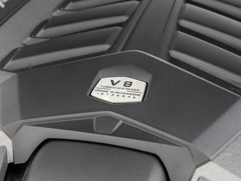 Used 2024 Lamborghini Urus Performante image 55