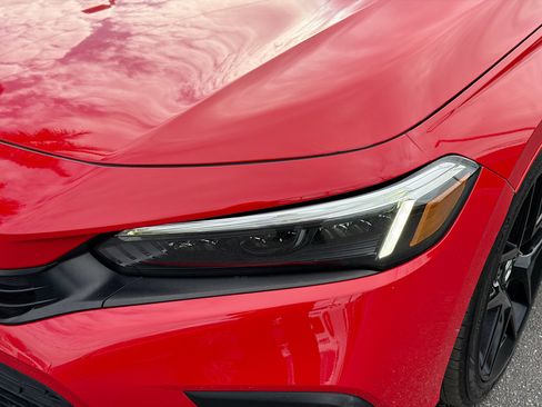 Used 2023 Honda Civic Sport image 9