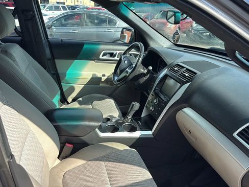 Used 2014 Ford Explorer XLT w/ Equipment Group 201A image 37