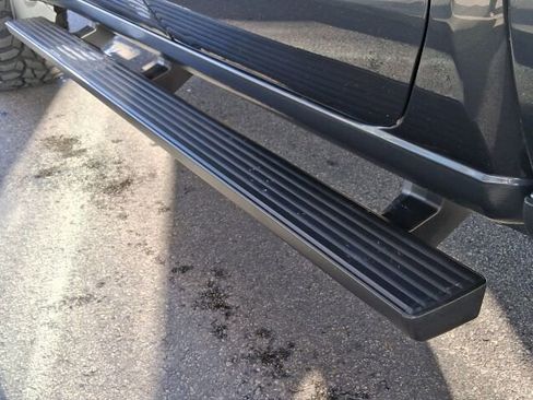 Used 2019 GMC Sierra 1500 SLE w/ Remote Start Package image 15