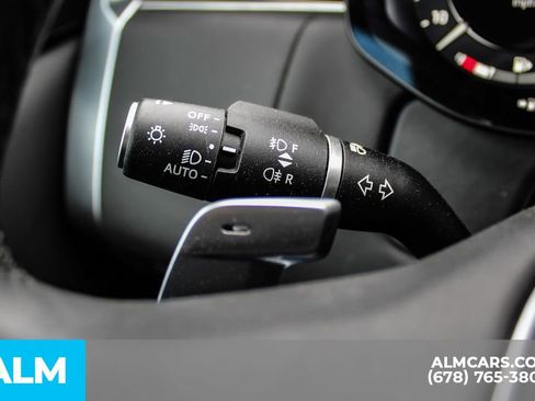 Used 2023 Land Rover Range Rover Long Wheelbase SE image 31