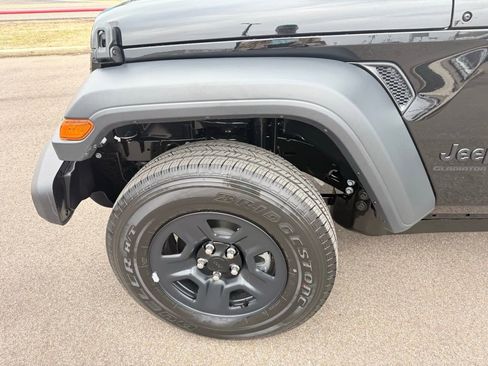 New 2026 Jeep Gladiator Sport AWD/4WD image 4