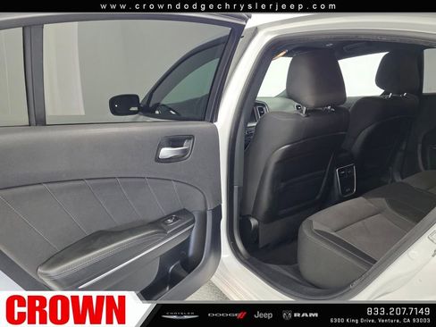 Used 2017 Dodge Charger SXT w/ Driver Confidence Group image 18
