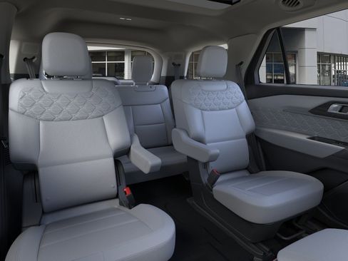 New 2026 Ford Explorer Platinum w/ LUX Leather Package AWD/4WD image 18
