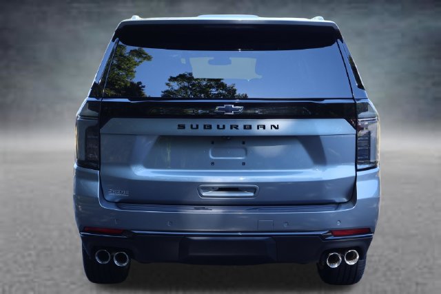 Used 2025 Chevrolet Suburban Z71 w/ Comfort Package AWD/4WD image 24
