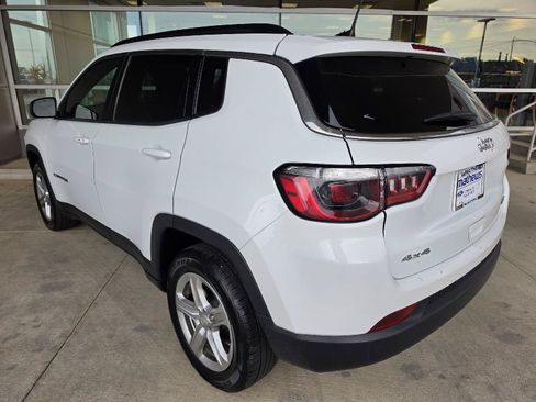 Used 2024 Jeep Compass Latitude AWD/4WD image 3