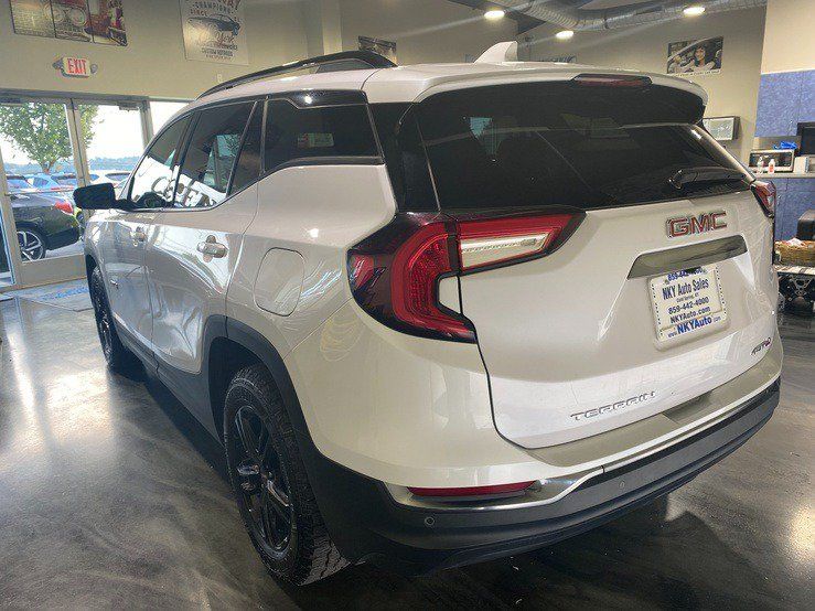 Used 2022 GMC Terrain AT4 w/ Infotainment Package II AWD/4WD image 5