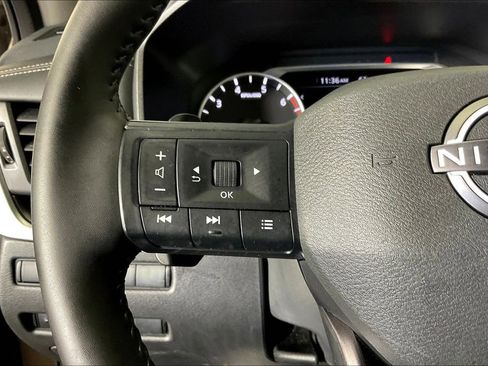 Used 2025 Nissan Rogue SV AWD/4WD image 25