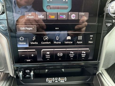 New 2026 RAM 3500 Laramie AWD/4WD image 30
