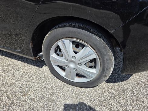 Used 2015 Honda Fit LX image 11