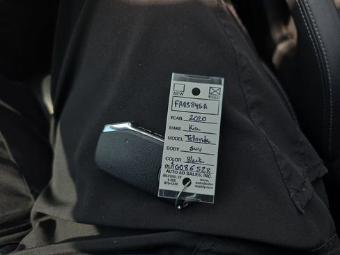 Used 2020 Kia Telluride SX w/ Towing Package FWD image 38