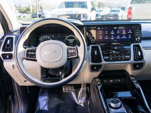 Certified 2024 Kia Sorento SX Prestige image 16