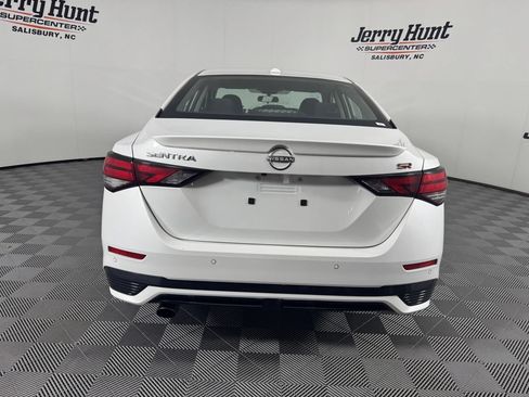 Used 2025 Nissan Sentra SR FWD image 8