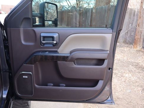 Used 2016 GMC Sierra 2500 Denali w/ Duramax Plus Package image 26