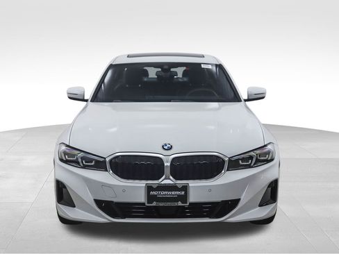 Used 2025 BMW 330i xDrive Sedan w/ Premium Package image 8