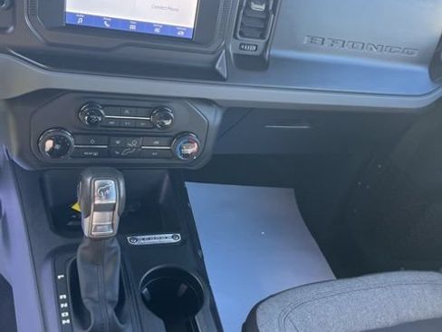 Used 2022 Ford Bronco 4-Door AWD/4WD image 13