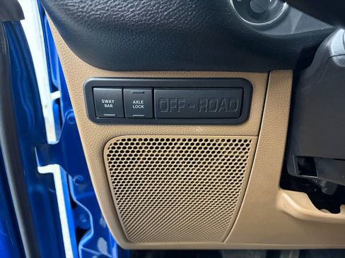 Used 2015 Jeep Wrangler Unlimited Rubicon w/ Connectivity Group AWD/4WD image 21
