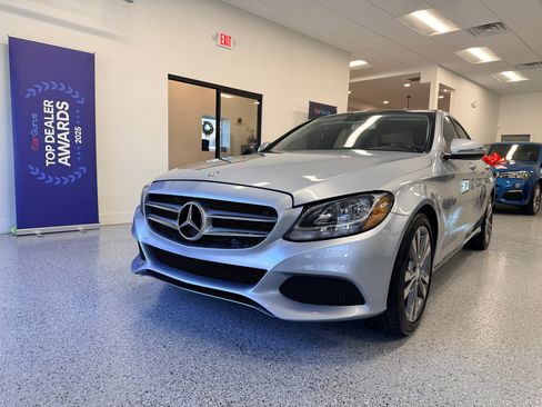 Used 2016 Mercedes-Benz C 300 Luxury image 3