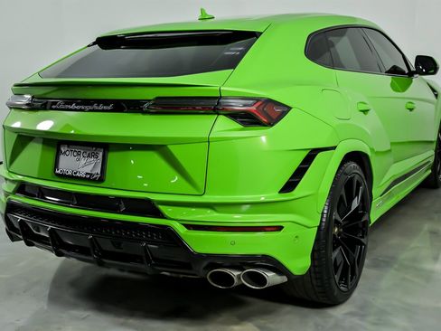 Used 2023 Lamborghini Urus S image 12