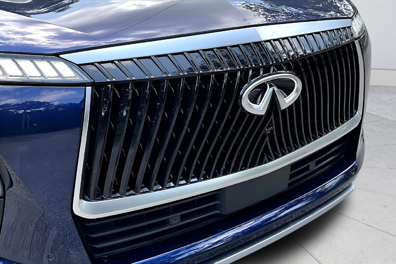 Used 2025 INFINITI QX80 Luxe AWD/4WD image 35
