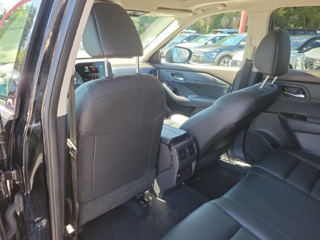 Used 2023 Nissan Rogue SL w/ SL Premium Package AWD/4WD image 14