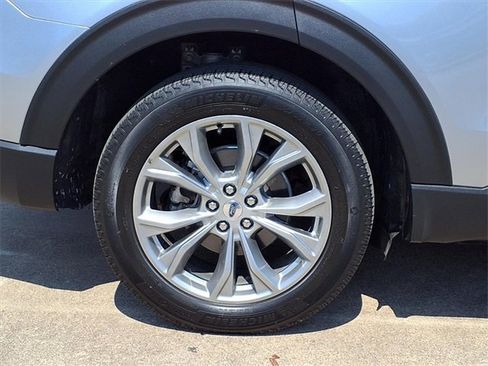 Used 2022 Ford Explorer XLT w/ Equipment Group 202A image 22