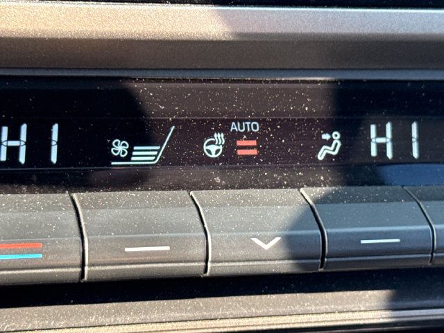 Used 2025 Toyota Camry XSE AWD/4WD image 36