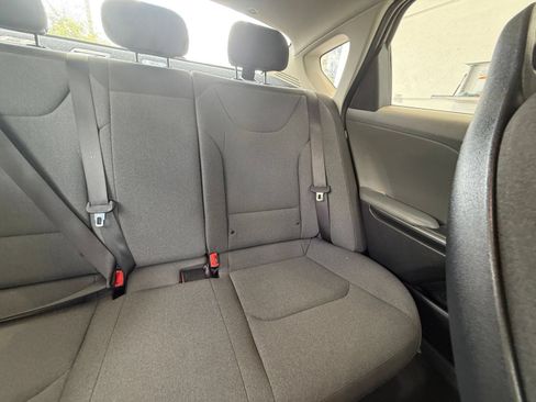 Used 2025 Kia K4 FWD image 36