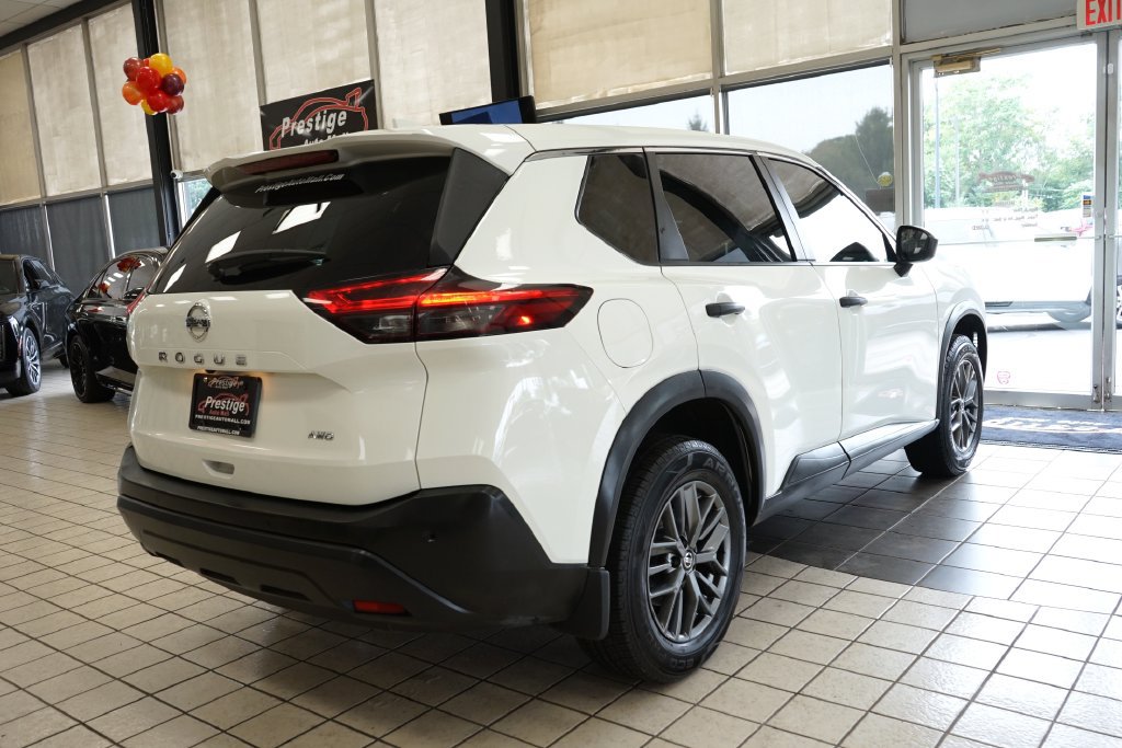 Used 2021 Nissan Rogue S AWD/4WD image 15