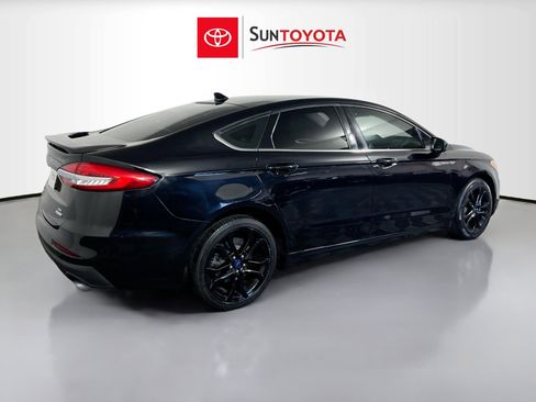 Used 2020 Ford Fusion SE w/ Equipment Group 151A image 4