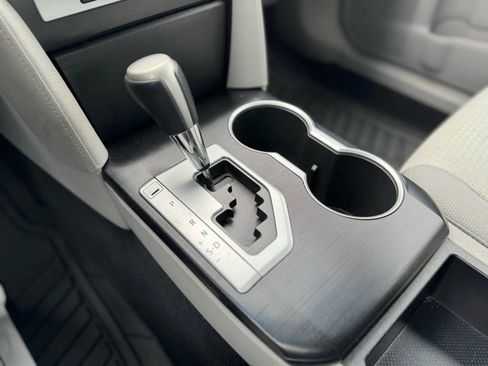 Used 2012 Toyota Camry L image 25