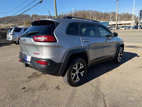 Used 2015 Jeep Cherokee Trailhawk w/ Comfort/Convenience Group image 4